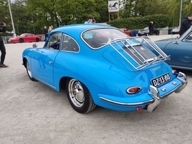 Porsche 356 B 1600 Super (1963) – Ausreichend Kühlluft nur bei nicht belegter Gepäckbrücke – Porsche-Treffen Dinslaken 2022 (1963)