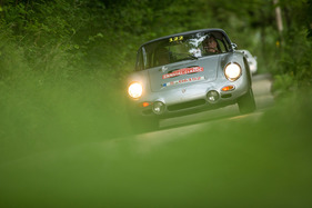 Bild Porsche 356 B 2000 GS GT (1963) - Walter Röhrl und Herbert Völker mit Startnummer 122 an der Ennstal-Classic 2017