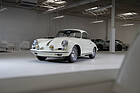 Bild: Porsche 356 B Carrera 2 2000 GS Coupe by Reutter (1963) - Lot 2143 an der RM/Sotheby's "The White Collection" Versteigerung in Houston am 1./2. Dezember 2023