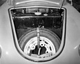 Porsche 356 Carrera (1958) - Blick in den Kofferraum im Bug
