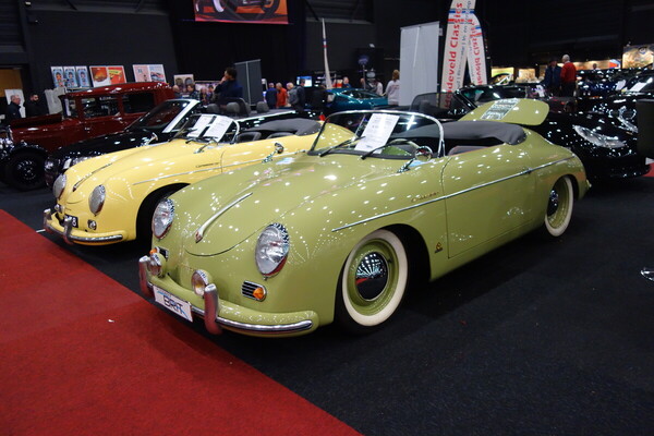 Porsche-356-Nachbauten in schönen Farben – Classic Car Show Maastricht 2023