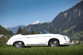 Porsche 356 Speedster 1500 (1955) - eine flache Frontscheibe und das fehlende Verdeck unterschieden den Speedster optisch vom Cabriolet