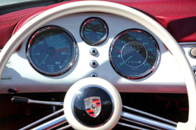Porsche 356 Speedster 1500 (1955) - einfach ablesbare Instrumente, interessant die Öltemperatur-Anzeige mit Fahrenheit- und Celsius-Notation