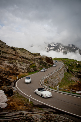 Porsche 356 Speedster 1500 (1955) - unterwegs in den Schweizer Alpen
