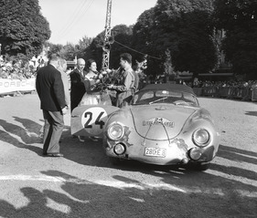 Bild Porsche 356 Speedster (1959) - Vater und Sohn Sanders, die einzigen Belgier an der Rallye Lüttich-Rom-Lüttich des Jahres 1959