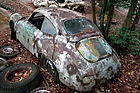 Porsche 356 im Endzustand - Autoskulpturenpark Neandertal