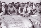 Porsche 550 RS (1954) - die siegreichen Hans Herrmann und Jaroslav Juhan am Ziel in Juarez bei der Carrera Panamericana 1954