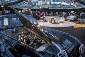Porsche 550 Spyder (1955) - versteigert als Lot 143 an der RM/Sotheby's Auktion in Paris am 3. Februar 2016
