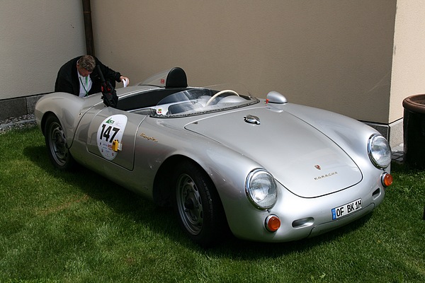 Porsche 550 - aerodynamische Formgebung - Fahrzeug am Gaisbergrennen 2009
