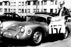 Porsche 550 an der Carrera Panemericana Mexico 1953 - Sieger wurde José Herrarte auf einem Porsche 550, der vom Pech des Borgward-Fahrers Hartmann profitierte Porsche 550 an der Carrera Panemericana Mexico 1953 - Sieger wurde José Herrarte auf einem Porsche 550, der vom Pech des Borgward-Fahrers Hartmann profitierte