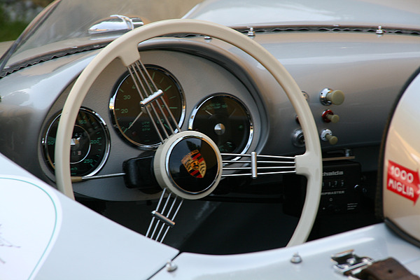 Porsche 550 - funktionelle Anzeigen - Fahrzeug aufgenommen am Gaisbergrennen 2009