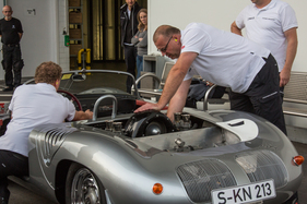 Porsche 718 RS 60 Spyder (1960) - Warmlaufen lassen