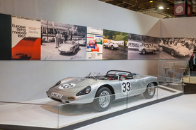 Bild Porsche 718W-RS Spider (1961) - auf dem Stand von Porsche - Rétromobile Paris 2016