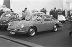 Bild: Porsche 901 (1963) - am Genfer Autosalon 1964. Der 356 scheint fast auf mehr Interesse zu stossen