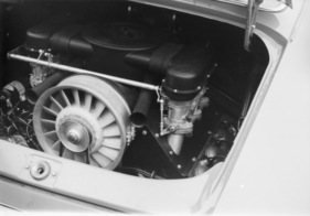 Porsche 901 (1964) - Blick auf Gebläse und Motor eines Testwagens