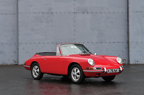 Porsche 901 Cabriolet Prototype by Karmann (1964) - als Lot 159 an der RM/Sotheby's Paris Versteigerung 2017