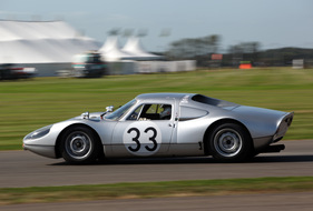 Porsche 904/6 Carrera GTS (1965) - Teilnehmer der Fordwater Trophy am Goodwood Revival 2012
