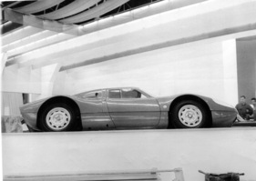 Porsche 904 Carrera GTS (1964) - erstmals öffentlich gezeigt in Genf, Farbe "Blutrot" - Genfer Automobilsalon 1964