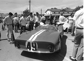 Porsche 906 (1966) - Technische Abnahme des Porsche 906 vom Schweizer Rennfahrer und Unternehmer Charles Vögele - Co-Pilot war Jo Siffert (12 Stunden von Sebring 1966)