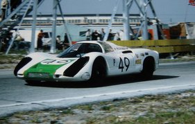 Porsche 907 (1968) - Gesamtsieger Porsche 907 Nummer #49 mit Jo Siffert und Hans Herrmann. Der Vorsprung war 10 Runden! (12 Stunden von Sebring 1968)
