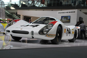 Porsche 908 LH (1969) - nur 120 Meter fehlten dem auf Aerodynamik optimierten Langheckcoupé, gefahren von Hans Herrmann 1969 in Le Mans - an der Retro Classics Stuttgart 2012