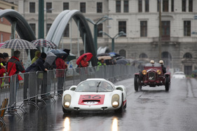 Porsche 910 (1967) - am Start in der Rennwagenklasse  - Gaisbergrennen 2013 - Stadt-Grand-Prix in Salzburg am Donnerstag
