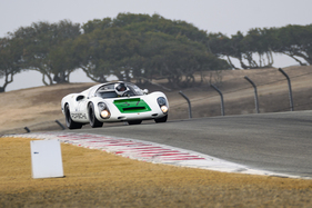 Porsche 910 (1968) - beim Anbremsen - Porsche Rennsport Reunion 2018