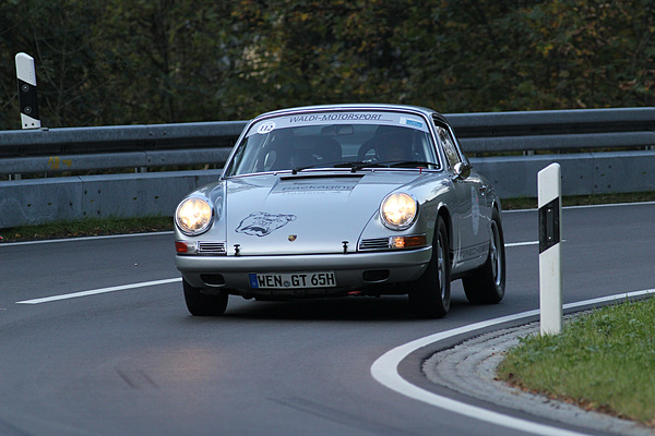 Porsche 911 (1965) am Jochpass Memorial 2011 (Start-Nr. 112)
