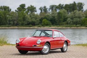 Porsche 911 (1966) - als Lot 183 an der Artcurial-Versteigerung "Garden Party In Saint-Tropez" 2025