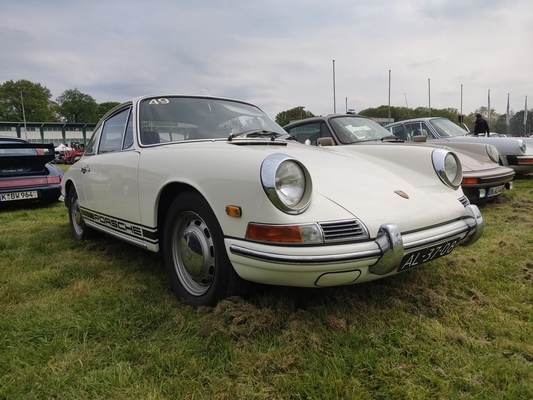 Porsche 911 (1967) in US-Ausführung – Porsche-Treffen Dinslaken 2022