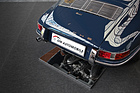 Porsche 911 (1971) - der Motor kann auch von unten betrachtet werden