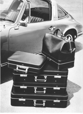 Porsche 911 (1972) - Spezial-Porsche-Koffersatz, der auch verwöhnten Damen genügend Platz bieten soll