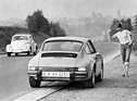 Porsche 911 (1974) - der Carrera nimmt eine Autostopperin auf
