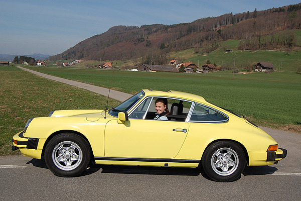 Porsche 911 (1975) - angeboten an der Auktion der Oldtimer Galerie in Toffen vom 28. April 2012