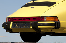Porsche 911 (1975) - die viel diskutierten Faltenbälge an den Stossstangen