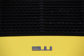 Porsche 911 (1975) - erstrebenswertes Typenschild