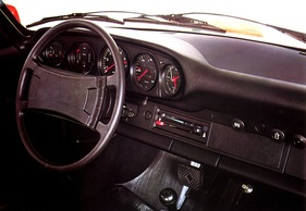 Porsche 911 (1976) - Cockpit des Einstiegsmodelles