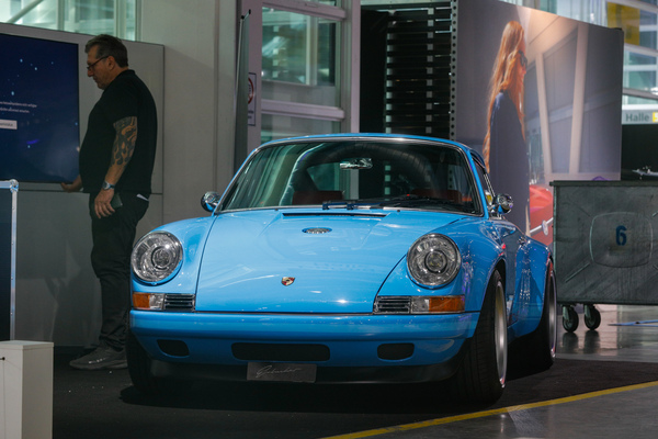 Porsche 911 (1990) - bei Erbacher - 38. Auto Zürich 2025