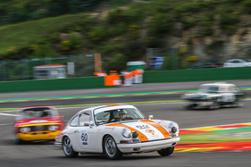 Porsche 911 2.0 (1965) an der Spa Classic 2015 in der Gruppe der Sixties' Endurance