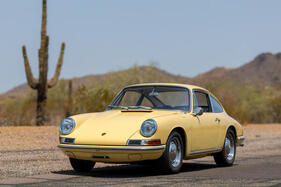 Porsche 911 2.0 Coupe (1965) - Lot 121 at the Bonhams Quail Lodge auction on August 16, 2024