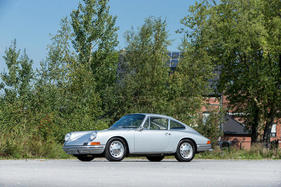 Porsche 911 2.0-Liter SWB (1966) - als Lot 18 an der Bonhams Zoute Versteigerung am 5. Oktober 2018 Porsche 911 2.0-Liter SWB (1966) - als Lot 18 an der Bonhams Zoute Versteigerung am 5. Oktober 2018
