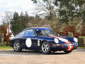 Porsche 911 2.0-Litre SWB FIA Coupé (1965) - Lot 196 at the Bonhams Goodwood Members' Meeting auction on April 14, 2024