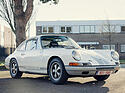 Bild: Porsche 911 2.0-Litre SWB FIA Coupé (1966) - Lot 179 an der Bonhams Versteigerung "Les Grandes Marques du Monde à Paris" am 1. Februar 2024