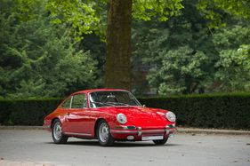 Porsche 911 2.0 SWB (1965) - als Lot 15 an der Bonhams Chantilly Versteigerung am 3. September 2016