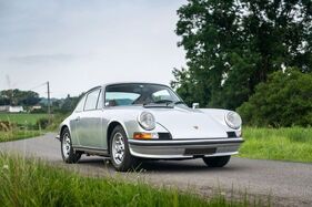 Porsche 911 2,4 E (1973) - als Lot 186 an der Artcurial-Versteigerung "Garden Party In Saint-Tropez" 2025