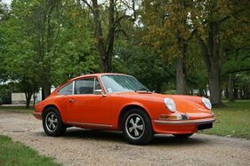 Porsche 911 2.4L T-E (1972) - as lot 29 at the Artcurial "Automobiles Sur les Champs" auction on December 3, 2020