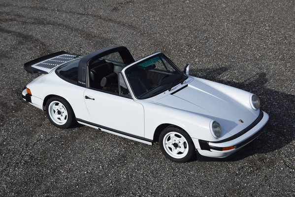 Porsche 911 2,7 Targa (1975) - als Lot 18 an der Versteigerung der Oldtimer Galerie Toffen am 21. April 2018