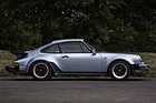 Porsche 911 (930) Turbo 3.3-Litre (1987) - als Lot 718 angeboten anlässlich des Iconic Auctioneers "Silverstone Festival Classic Sale" am 25./26. August 2023