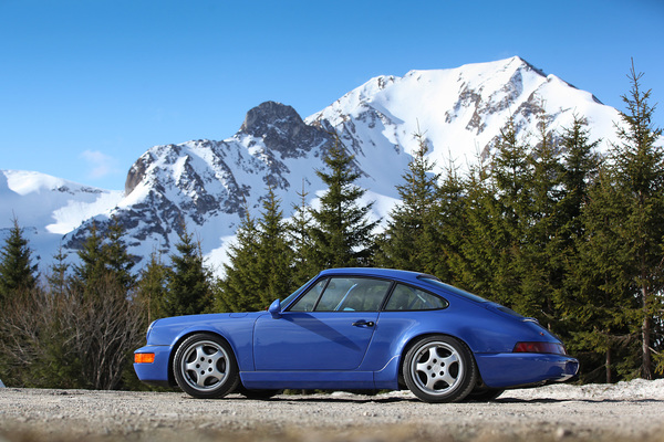 Bild: Porsche 911 (964) Carrera Cup (1991) - als Lot 140 an der Versteigerung der Oldtimer Galerie in Gstaad am 29. Dezember 2019