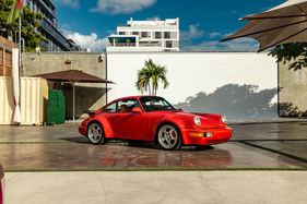 Porsche 911/964 Turbo 3.6 (1994) - Lot 005 an der RM/Sotheby's Versteigerung in New York am 8. Dezember 2023 Porsche 911/964 Turbo 3.6 (1994) - Lot 005 an der RM/Sotheby's Versteigerung in New York am 8. Dezember 2023